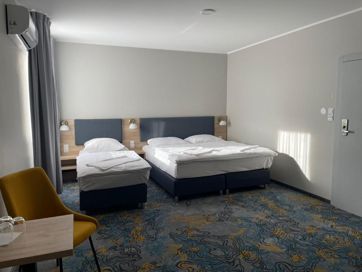 Hotel Dobosz Police Eksteriør bilde