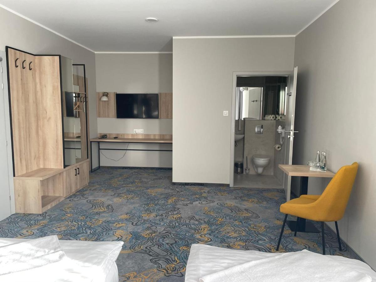 Hotel Dobosz Police Eksteriør bilde