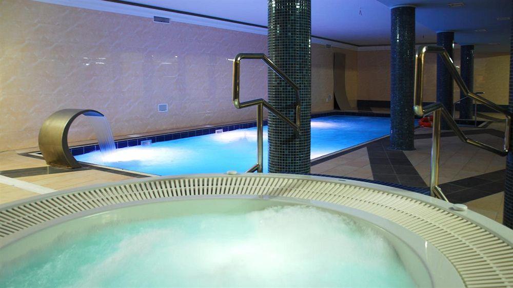 Hotel Dobosz Police Eksteriør bilde